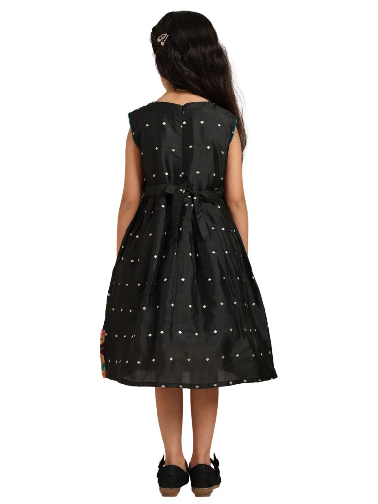 Paithani Baby Girl Frock – Black Silk with Temple Motif Design & Zari Border – Diamond Pattern