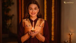 Traditional Looks for Dussehra: Try a Modern Paithani Jacket for Women